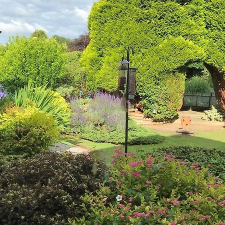 Entire Guest House, In Pewsey Vale, Wiltshire Manningford Abbots Exteriér fotografie