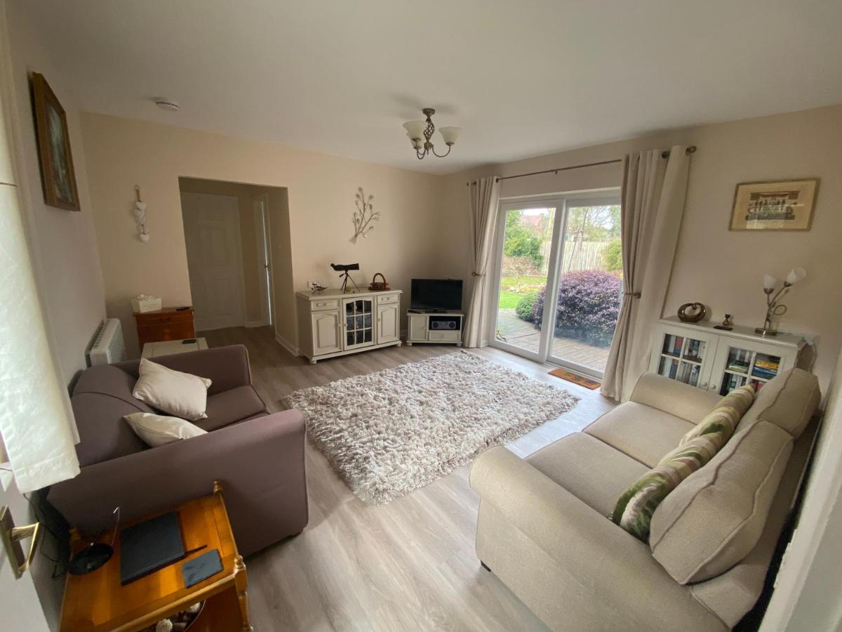Entire Guest House, In Pewsey Vale, Wiltshire Manningford Abbots Exteriér fotografie